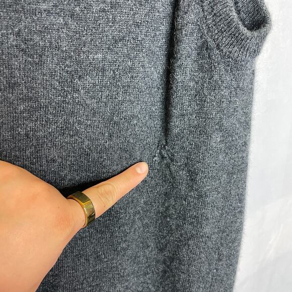 Men's Large Cashmere Boutique 100% Cashmere Gray V-Neck Sweater Vest - Picture 6 of 7